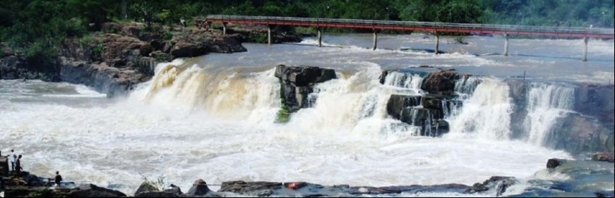 Conheça a Cachoeira do Urubu